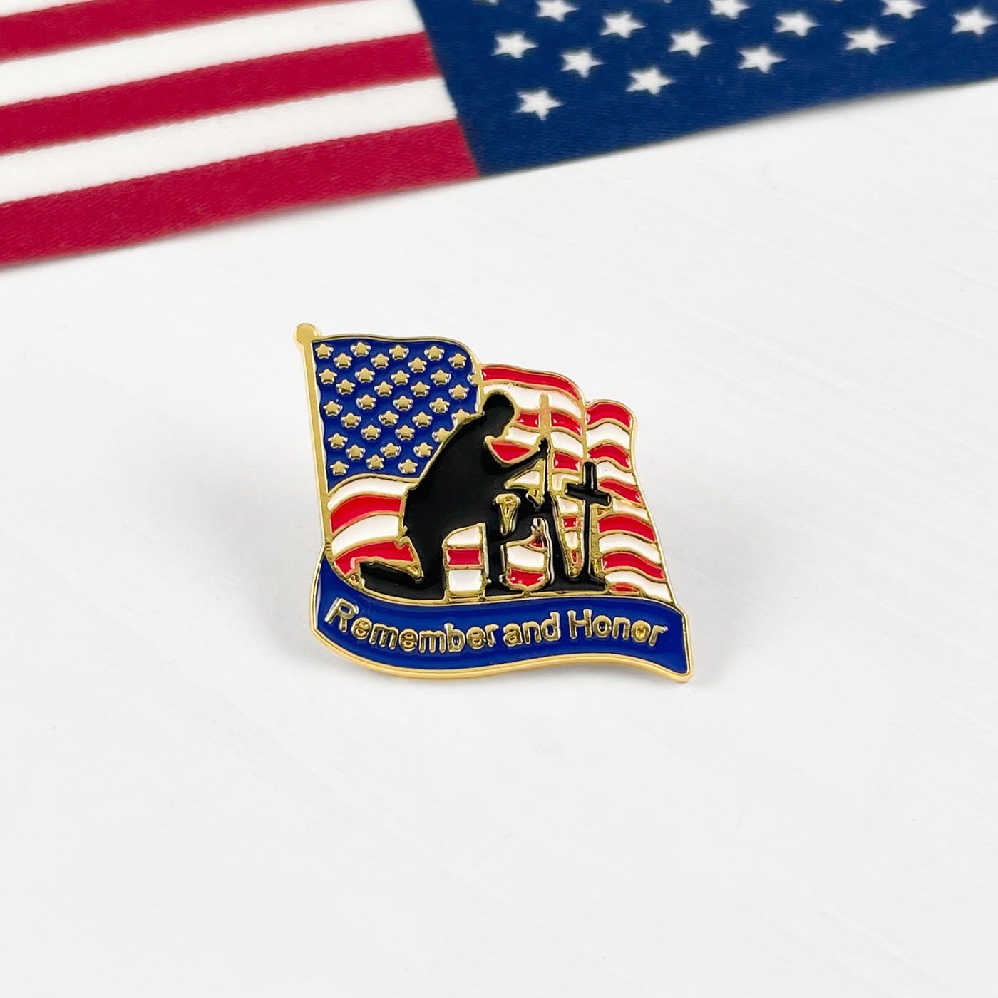 Gold Remember and Honor Pin
