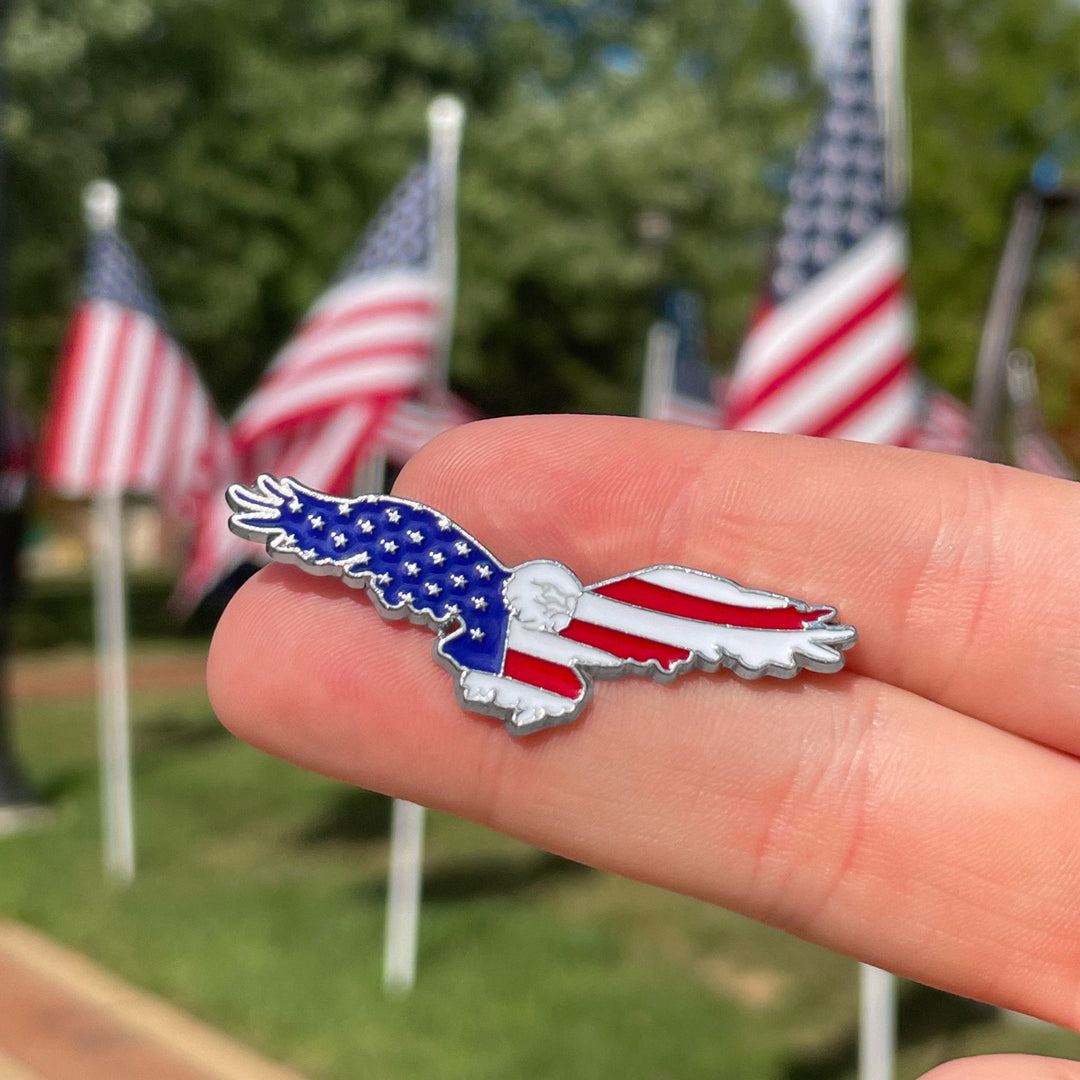 PinMart Purple Heart Veteran Lapel Pin-Proud Patriotic USA Flag Enamel Pin